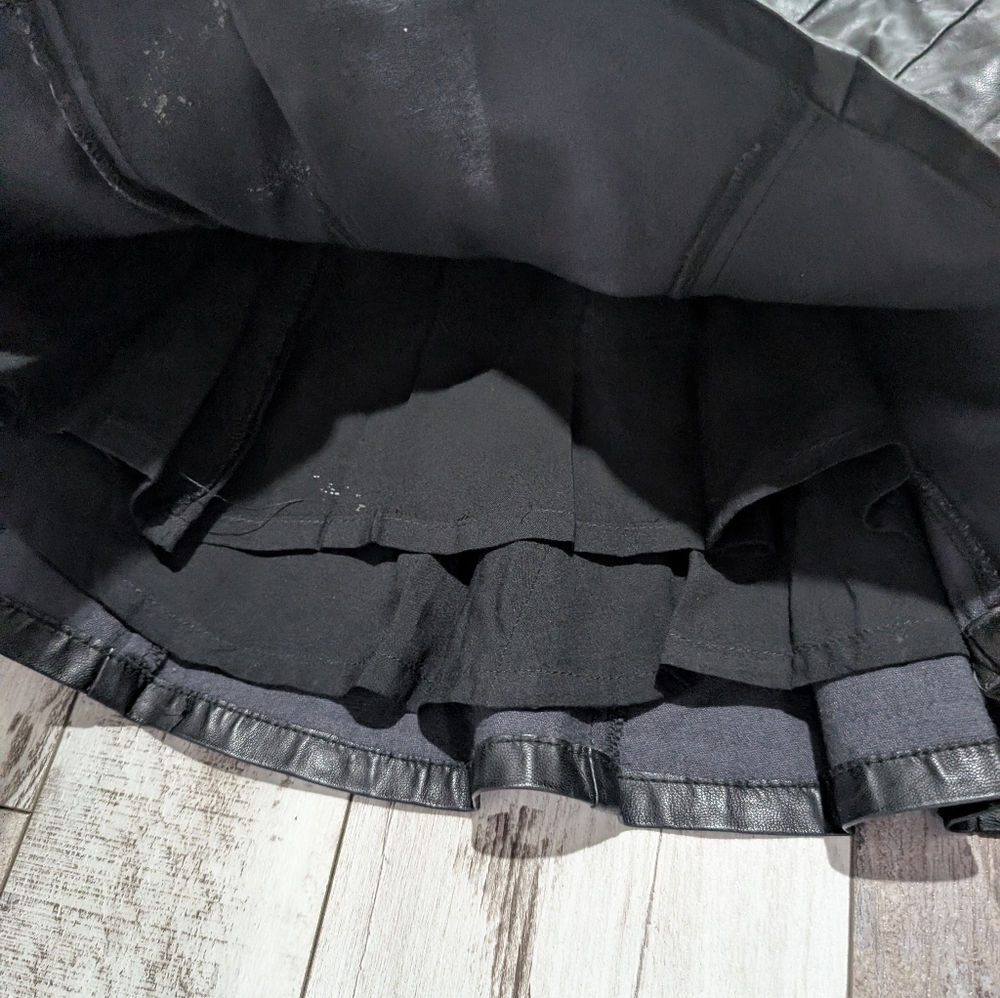 Free People About A Girl Vegan Mini Skirt Black Size 0 - Picture 3 of 11